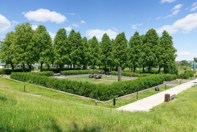 317 Groveland Avenue 305, Minneapolis, MN 55403