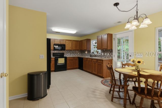 6 Hemlock Ct, Bluffton, SC 29910