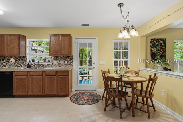 6 Hemlock Ct, Bluffton, SC 29910