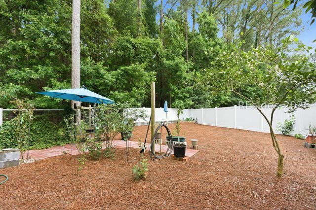 6 Hemlock Ct, Bluffton, SC 29910