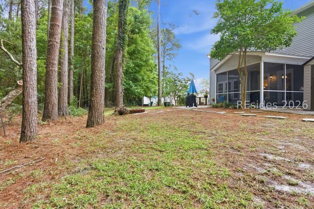 6 Hemlock Ct, Bluffton, SC 29910