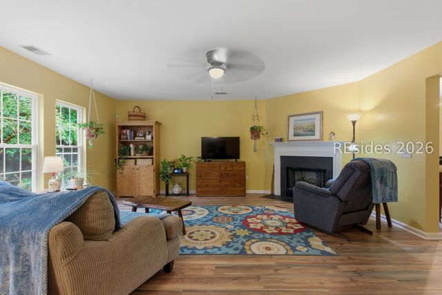 6 Hemlock Ct, Bluffton, SC 29910