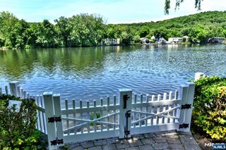 45 Lake Shore, Oakland, NJ 07436