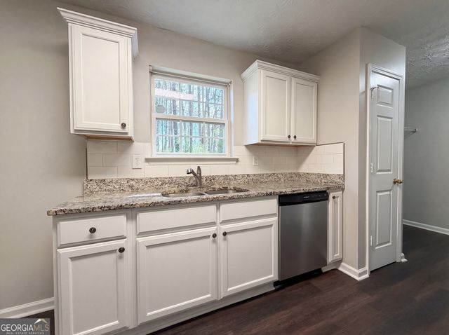 868 Scott Road, Riverdale, GA 30296