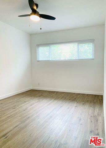 5263 Riverton Avenue 3, North Hollywood (los Angeles), CA 91601