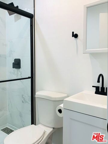 5263 Riverton Avenue 3, North Hollywood (los Angeles), CA 91601