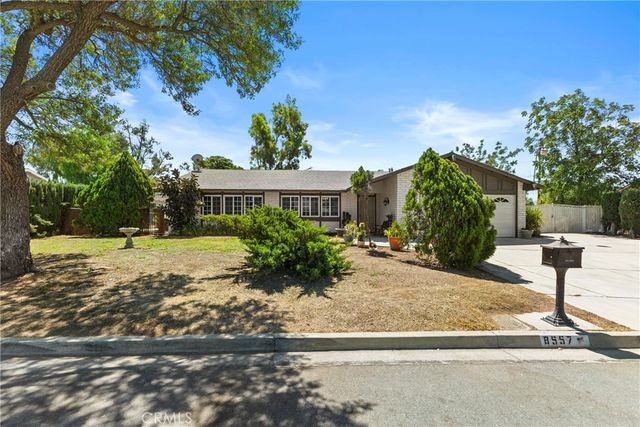 8557 Saddle Creek Drive, Jurupa Valley, CA 92509
