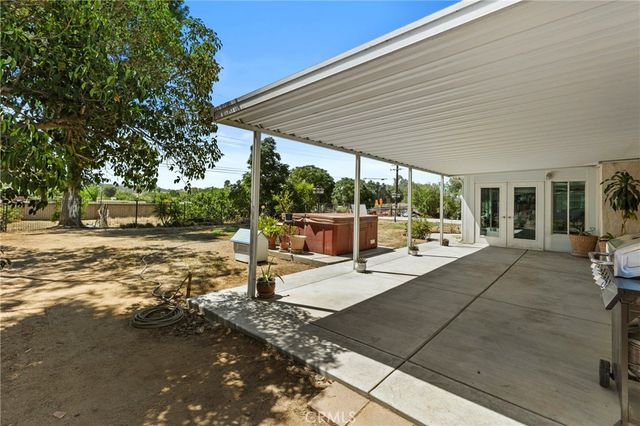 8557 Saddle Creek Drive, Jurupa Valley, CA 92509