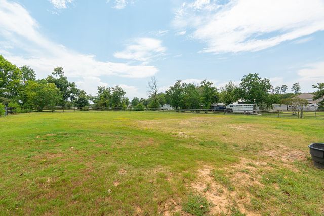 25635 Hufsmith Cemetery Road, Tomball, TX 77375
