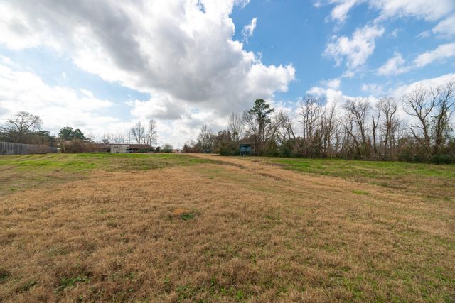 25635 Hufsmith Cemetery Road, Tomball, TX 77375