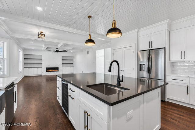 15 Mink Hollow Lane, Millstone, NJ 08510