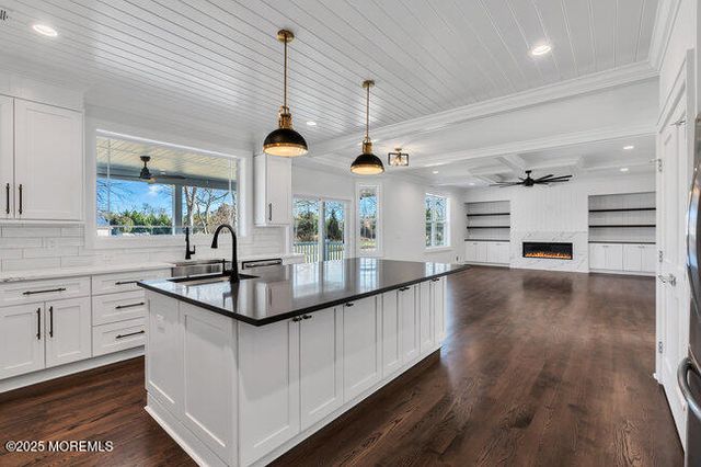 15 Mink Hollow Lane, Millstone, NJ 08510