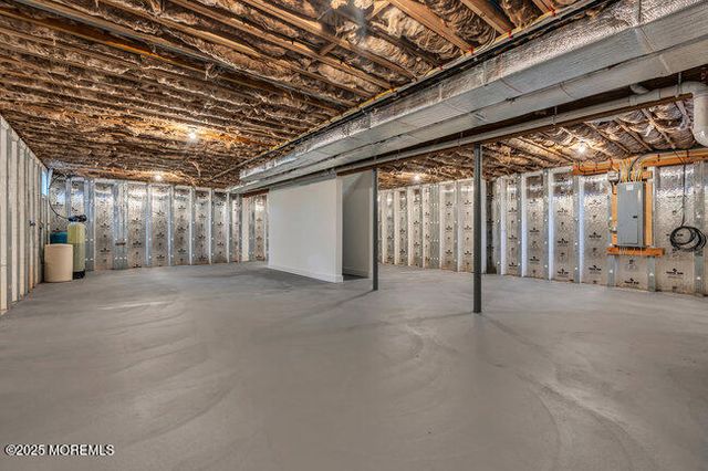 15 Mink Hollow Lane, Millstone, NJ 08510