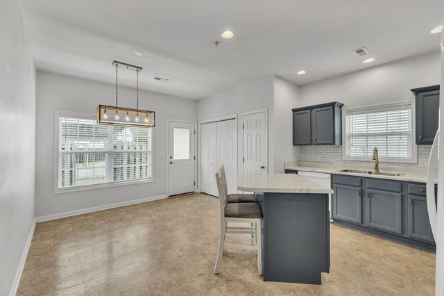 1019 Briggs Ln, Spring Hill, TN 37174