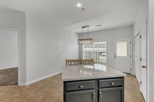 1019 Briggs Ln, Spring Hill, TN 37174