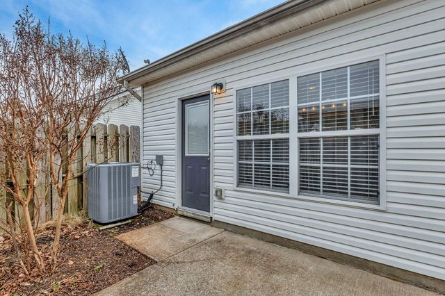 1019 Briggs Ln, Spring Hill, TN 37174