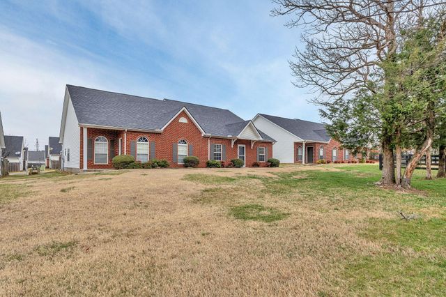 1019 Briggs Ln, Spring Hill, TN 37174