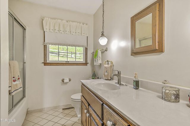 1964 Hill Station Alley Road, Gate City, VA 24251