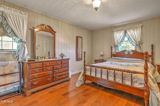 1964 Hill Station Alley Road, Gate City, VA 24251