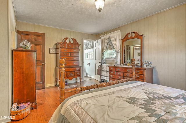 1964 Hill Station Alley Road, Gate City, VA 24251