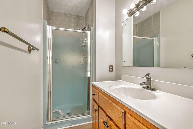 1964 Hill Station Alley Road, Gate City, VA 24251