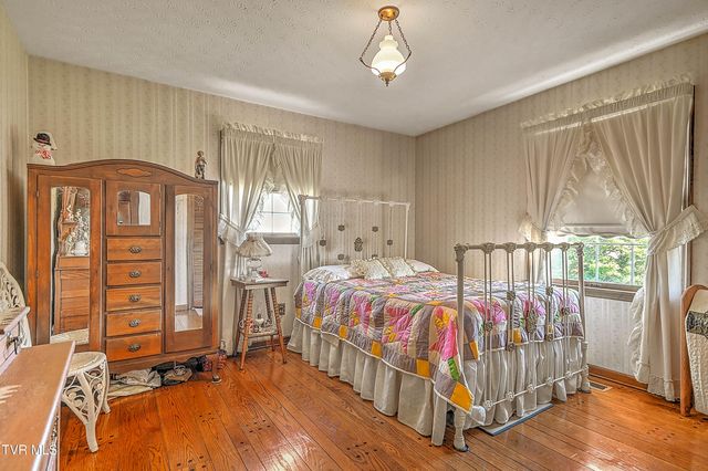 1964 Hill Station Alley Road, Gate City, VA 24251