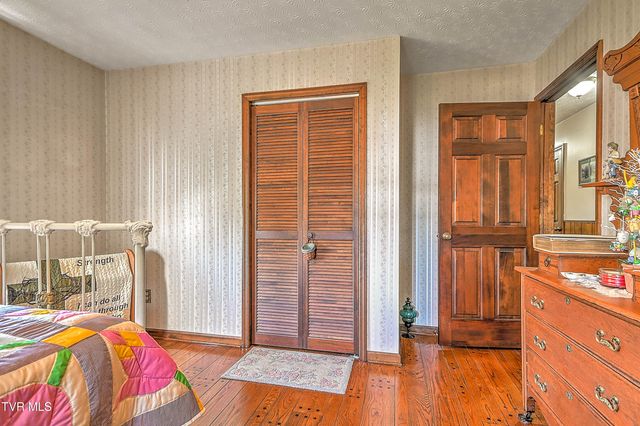 1964 Hill Station Alley Road, Gate City, VA 24251