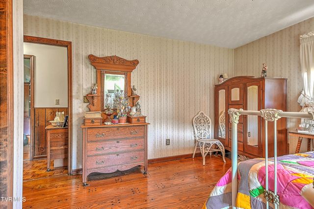 1964 Hill Station Alley Road, Gate City, VA 24251