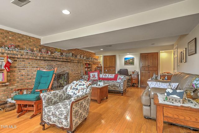 1964 Hill Station Alley Road, Gate City, VA 24251