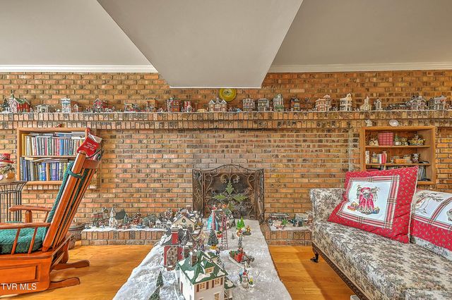 1964 Hill Station Alley Road, Gate City, VA 24251