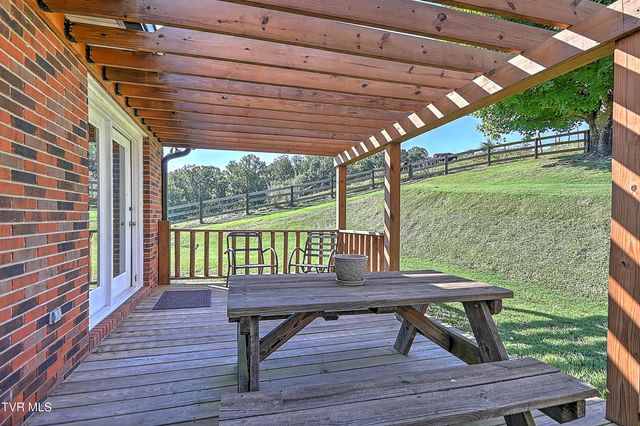1964 Hill Station Alley Road, Gate City, VA 24251