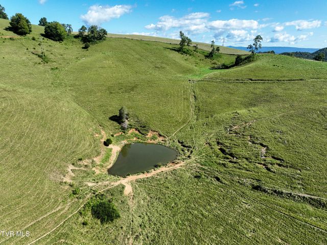 1964 Hill Station Alley Road, Gate City, VA 24251