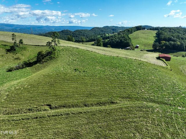 1964 Hill Station Alley Road, Gate City, VA 24251