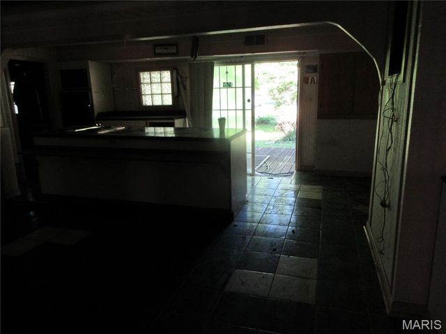 411 Elm Drive, East St Louis, IL 62203