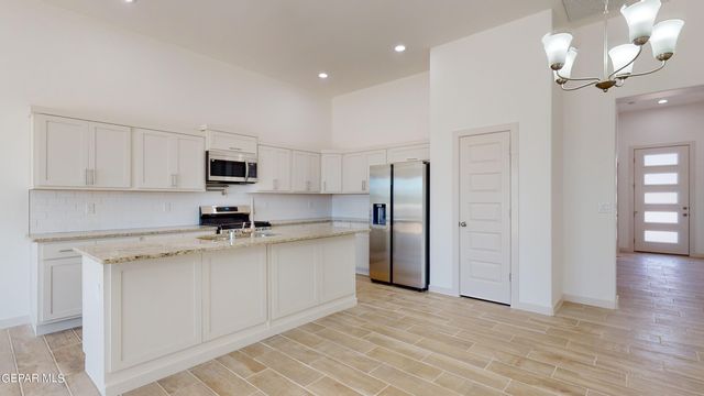 1201 Golden Summer Place, Socorro, TX 79928