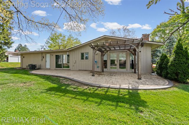 52531 Butternut Drive, Shelby Charter Township, MI 48316