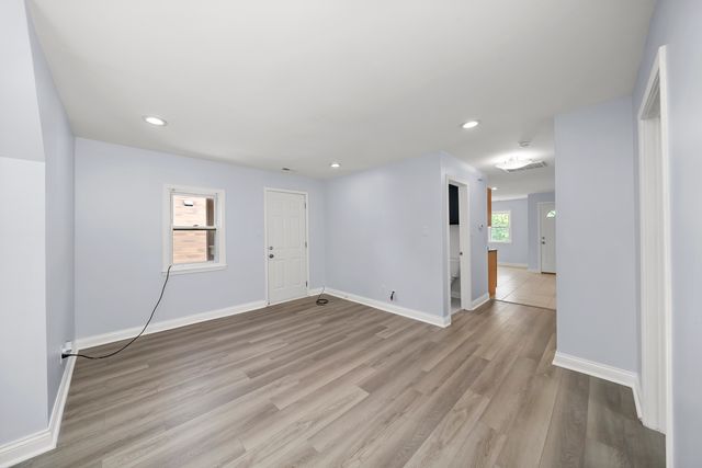 3055 N Nordica Avenue 2, Chicago, IL 60634