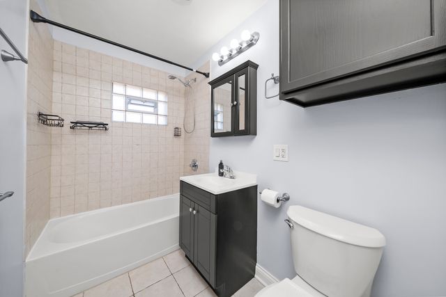 3055 N Nordica Avenue 2, Chicago, IL 60634