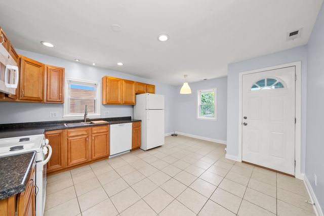 3055 N Nordica Avenue 2, Chicago, IL 60634