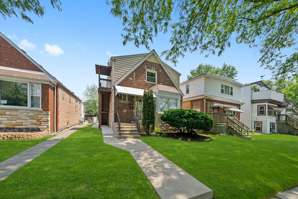 3055 N Nordica Avenue 2, Chicago, IL 60634