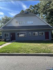 40 Tillman Street 2nd FLOOR, Westwood, NJ 07675