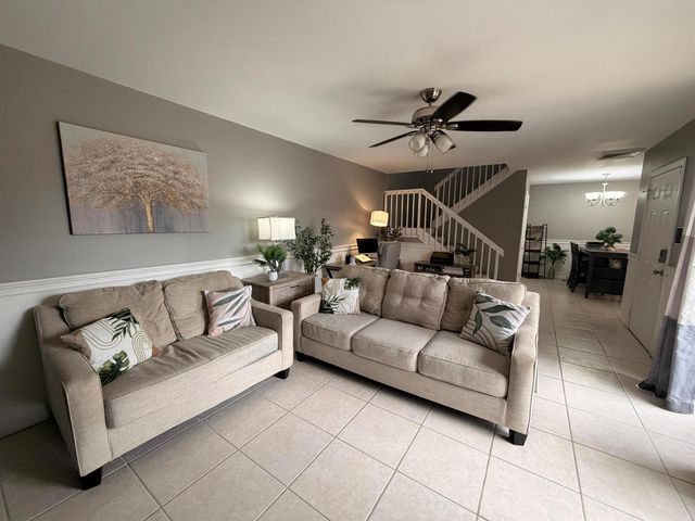 812 8th Way, West Palm Beach, FL 33407
