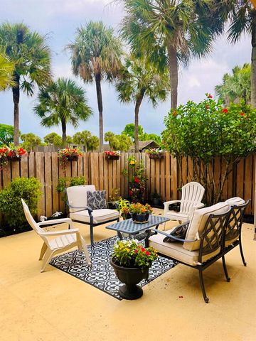 812 8th Way, West Palm Beach, FL 33407