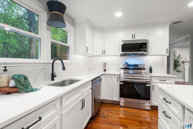 120 Climax Road, Avon, CT 06001