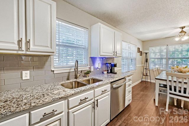 7742 Red Robin Trail, Denver, NC 28037