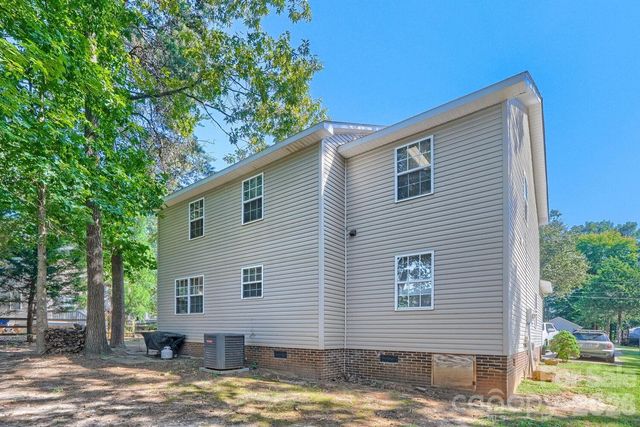 7742 Red Robin Trail, Denver, NC 28037