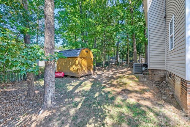 7742 Red Robin Trail, Denver, NC 28037