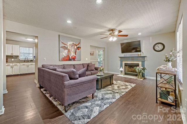7742 Red Robin Trail, Denver, NC 28037