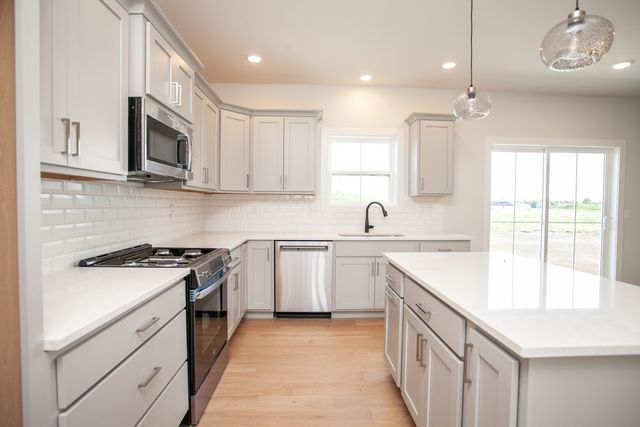 109 Dugan Trail, Downs, IL 61736