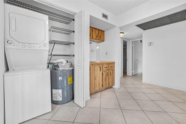 901 Colony Point 123, Pembroke Pines, FL 33026